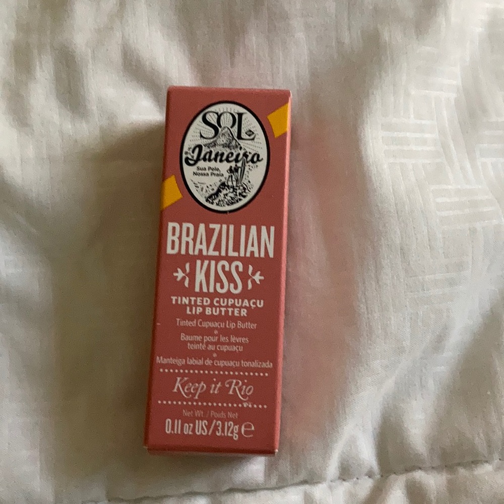 Tinted lip butter
